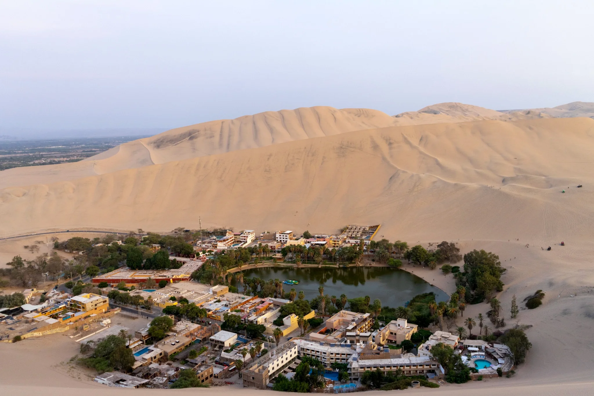 Tour Ica y Huacachina desde Lima | Taxi Green Lima Airport Transporte turístico privado a Ica y Huacachina desde Lima
